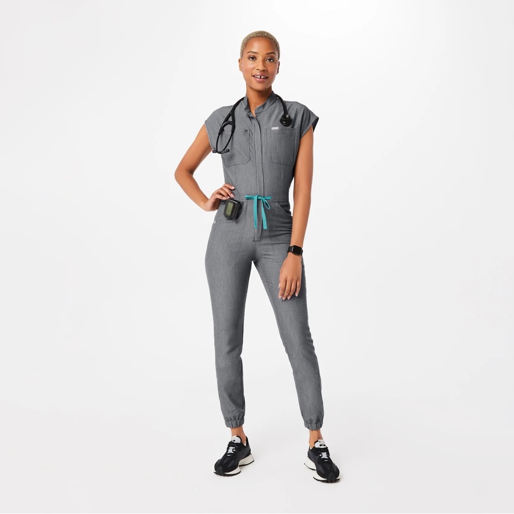 Brand new without tags. Never worn Figs jumpsuit!